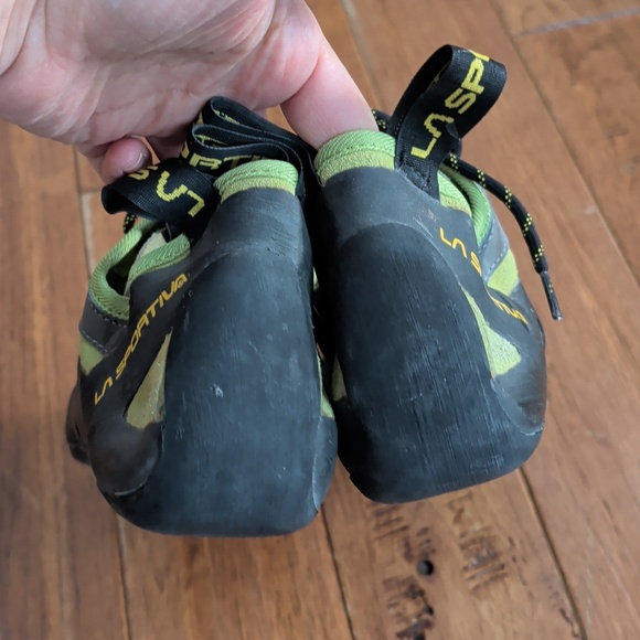 La Sportiva Tarantulace Men\'s Green Climbing Shoe - Durable Performance
